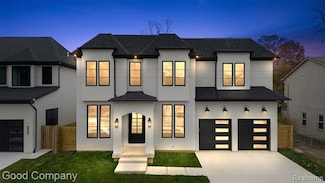 4240 Tonawanda Ave, Royal Oak, MI 48073