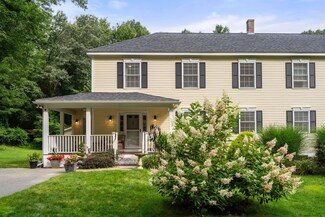 32 Osgood Rd, Kensington, NH 03833