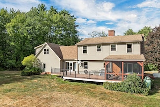 5 Bennett Farm Rd, Mirror Lake, NH 03853