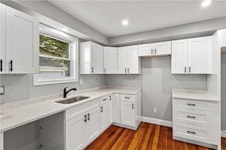 26 Spicer St, Providence, RI 02905