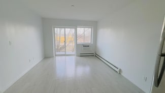 31-22 60th St Unit 3R, Woodside, NY 11377