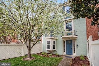 8141 Lakepark Dr, Alexandria, VA 22309