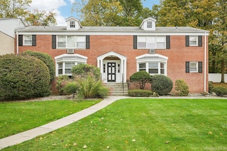 13 Lenox Ct Unit 910, Suffern, NY 10901