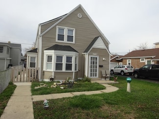 3706 Ruby St, Schiller Park, IL 60176