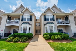 372 Cambridge Dr, Butler, NJ 07405
