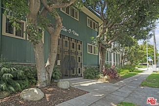 605 S Barrington Ave, Los Angeles, CA 90049