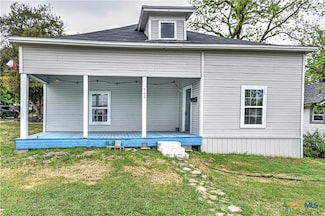 702 N 8th St, Temple, TX 76501