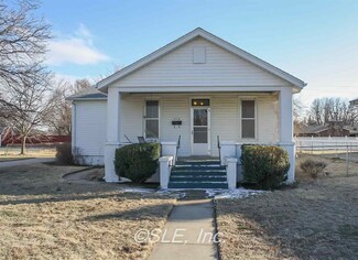 516 E 3rd Ave, Saint John, KS 67576
