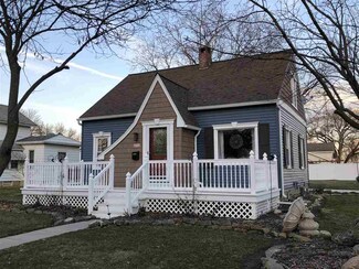 705 Sprunger St, Berne, IN 46711