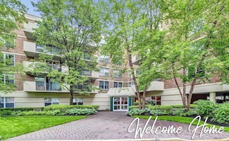 200 Grand Cove Way Unit PH-5F, Edgewater, NJ 07020