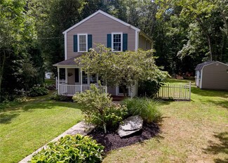 92 Narrows Rd, Bristol, RI 02809