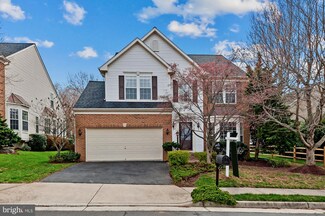 47409 River Falls Dr, Sterling, VA 20165