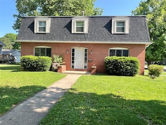 203 W Green St, Winterset, IA 50273