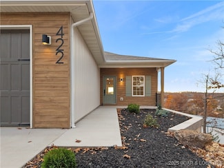 422 Outer Dr, Lake Ozark, MO 65049