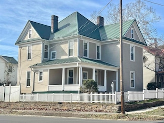 321 Pine St, Clifton Forge, VA 24422