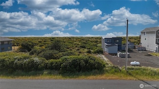1017 S Sand Dune Ave SW, Ocean Shores, WA 98569