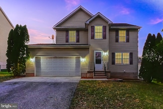 102 N Vista Ln, Martinsburg, WV 25401