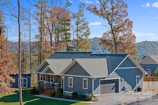236 Cider Hill Ln, Hendersonville, NC 28792