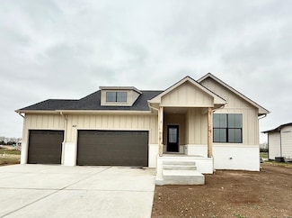 2623 S Willow Oak St, Wichita, KS 67232