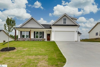 112 Walters Way, Pickens, SC 29671