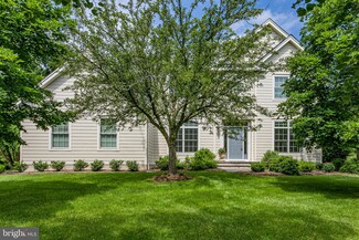 74 Shoal Creek Dr, Skillman, NJ 08558