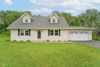 N8095 Rolling Hills Dr, Fond Du Lac, WI 54937