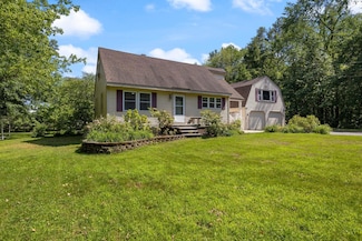 218 Holmes Rd, Scarborough, ME 04074