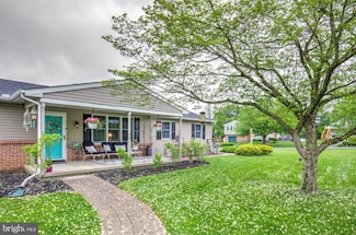 1 Eric Rd, Ronks, PA 17572