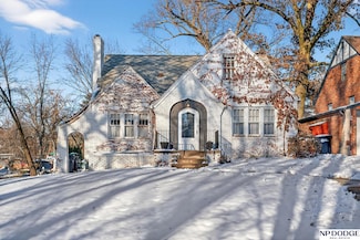 5824 Nicholas St, Omaha, NE 68132