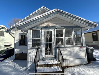 1096 Arundel St, Saint Paul, MN 55117