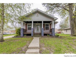 644 N 5th St, Auburn, IL 62615