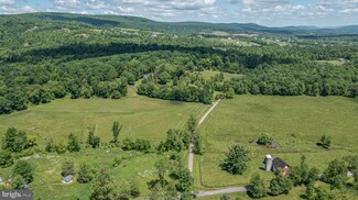 16731 Woodchase Ln, Round Hill, VA 20141