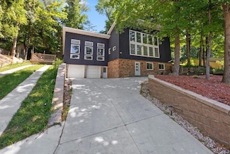 4442 Dorchester Rd, Mound, MN 55364