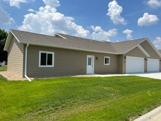 314 Vermont Ave, Platte, SD 57369