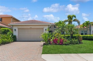 13484 Cambridge Ln, Naples, FL 34109