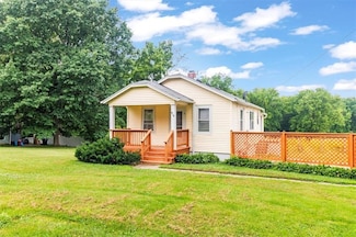 414 Dickinson Rd, Independence, MO 64050