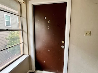 1107 N Locust St Unit 4, Denton, TX 76201