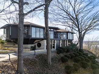 1 The Point, Fulton, IL 61252