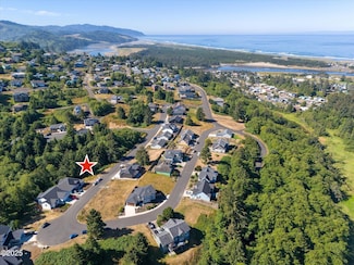 33 Lahaina Loop Rd, Pacific City, OR 97135