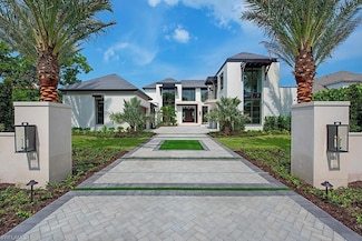 3300 Gin Ln, Naples, FL 34102