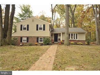 3223 Lenape Dr, Dresher, PA 19025