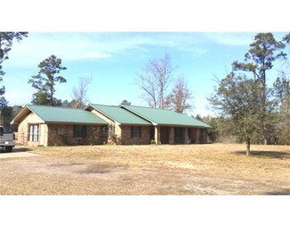 8424 Twin Bridges Rd, Elmer, LA 71424