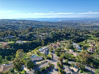 2 El Concho Ln, Rolling Hills, CA 90274