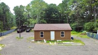 67 Lott Town Rd, Hattiesburg, MS 39402