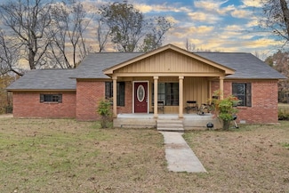 327 Chapel Town Rd, Courtland, MS 38620