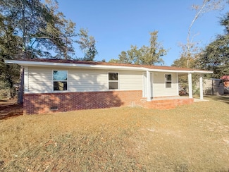 319 Brown Ave, Millen, GA 30442