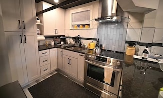 134 Fuller St Unit R, Brookline, MA 02446