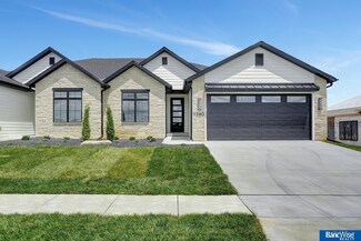 9240 Lucena Dr, Lincoln, NE 68520