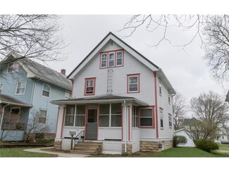 1741 B Ave NE, Cedar Rapids, IA 52402