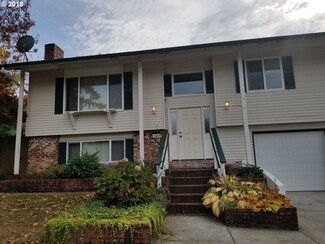 1460 SE 12th St, Gresham, OR 97080